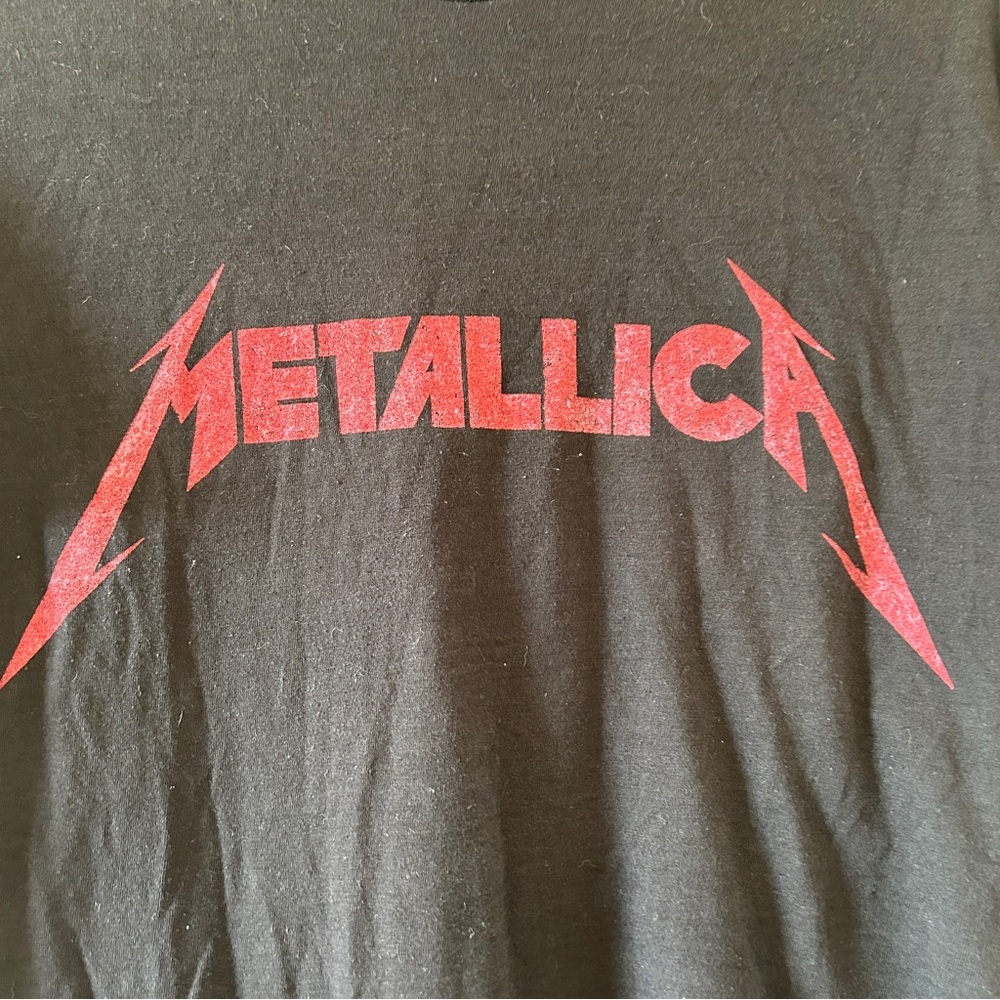 Metallica Graphic Rock Band Metal Grunge Gothic T-shirt Women’s Medium Black Red - Picture 2 of 4